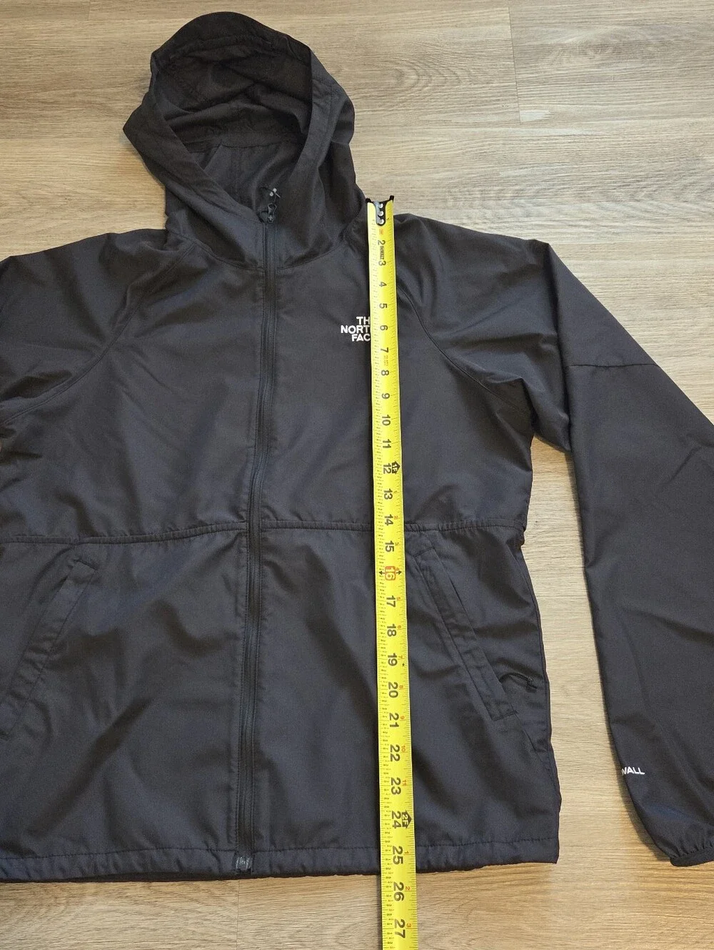 The North Face Flyweight Hoodie 2.0 WindWall Jacket Men's Small Black NF0A7ZWS.